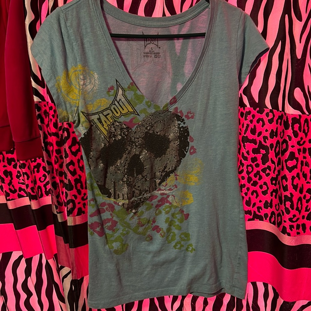 women’s tap out shirt